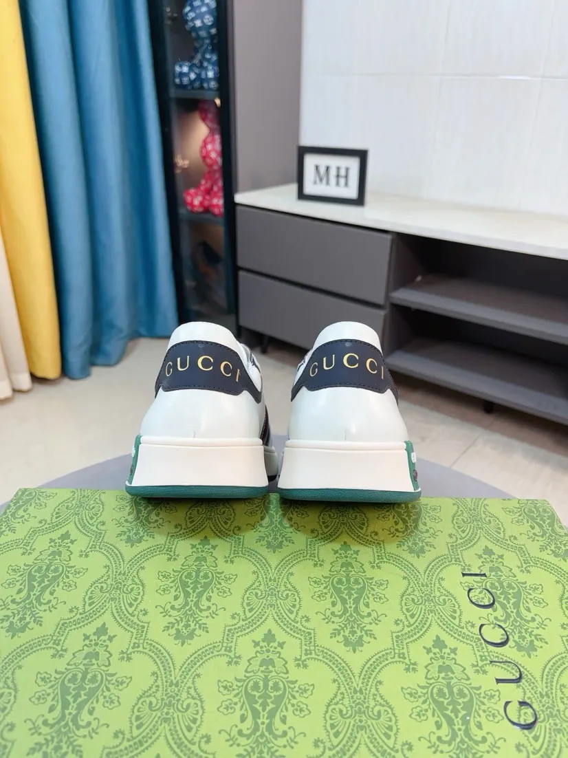 Men's shoes 💰440🌹🌹GUCCI [Gucci] New high-end brand of men's shoes, the latest fashionable casual men's shoes, trendy and versatile style, relaxed and sporty style, uppers imported from Italy, first-layer cowhide, genuine leather lining and ultra-fine workmanship. Original personalized fashionable rubber wear-resistant outsole, light and comfortable on the foot, size 38-44